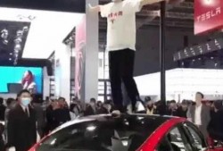 网友爆料特斯拉加塞视频,网友曝光现场视频