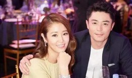 在娱乐圈吃瓜后我爆红了,意外爆红成为焦点